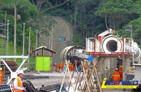 Escavação de túnel com tuneladora (TBM)